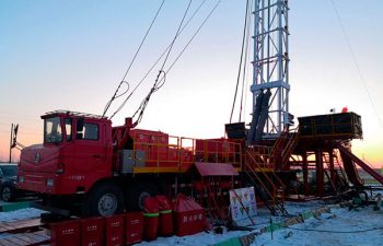 USR Drilling 14 wheeler truck with mobile drilling rig.